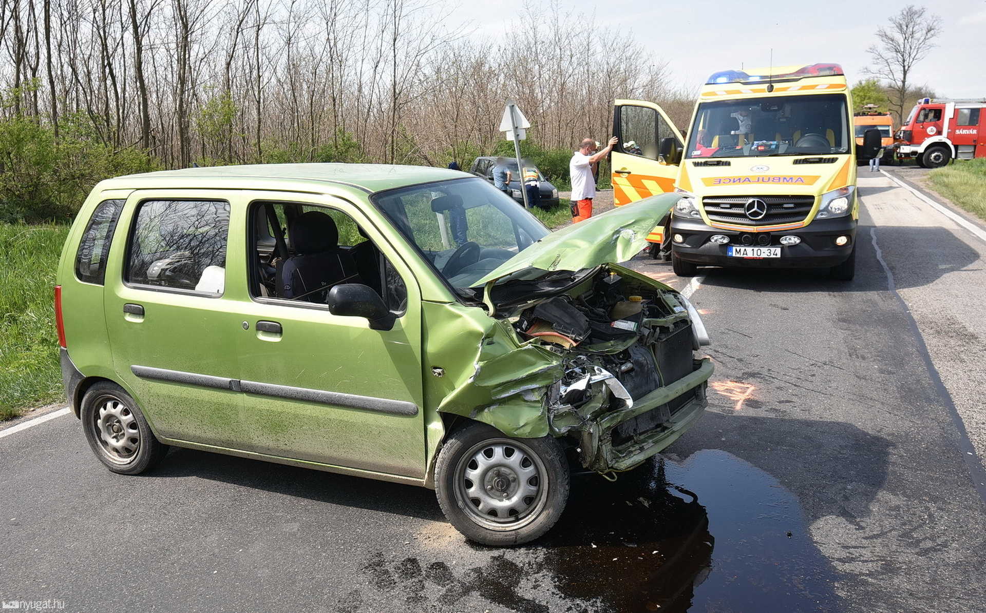 Ford hajtott Opel elé a 84-es főúton