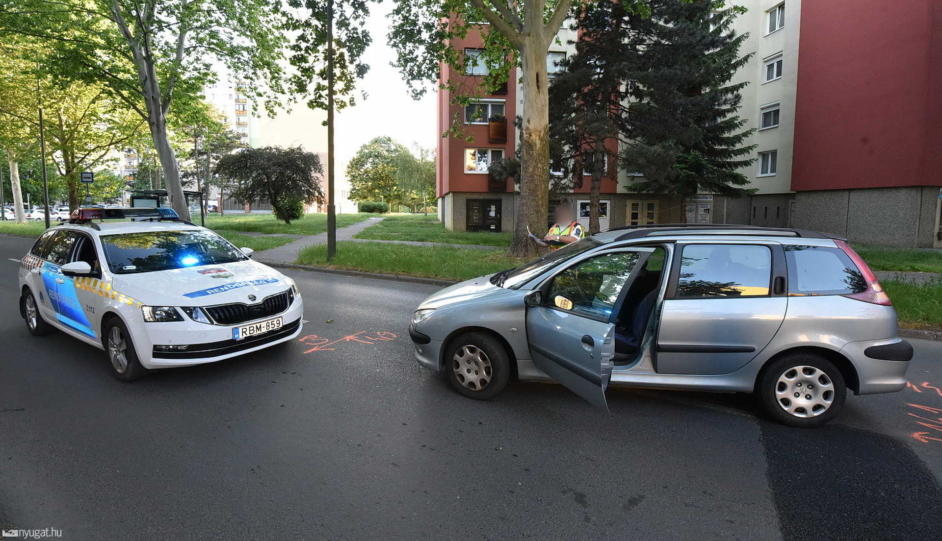 Erősen ittas sofőr koccant rendőrautóval Szombathelyen 