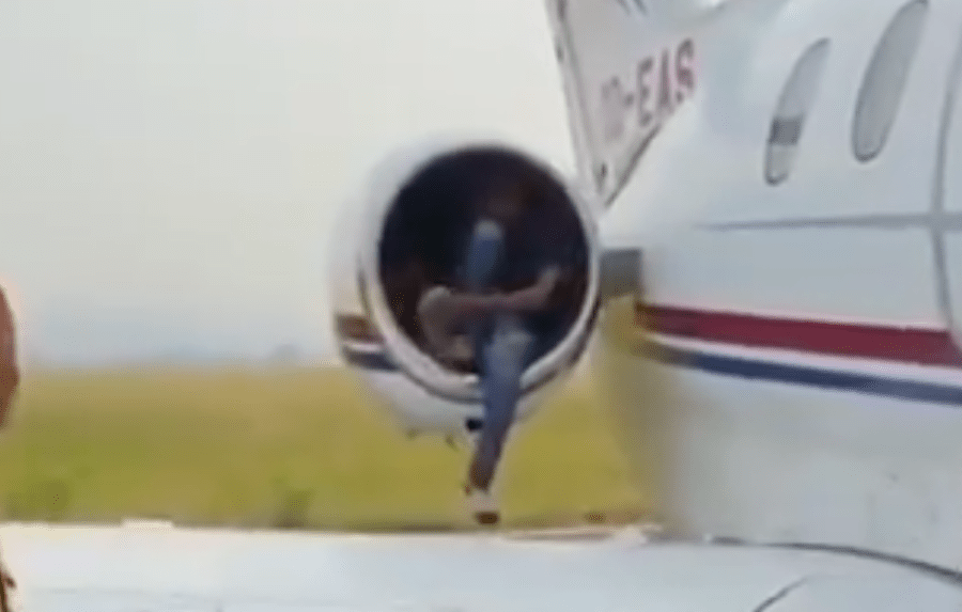 Repülőgép hajtómávében akart utazni egy kongói fiú