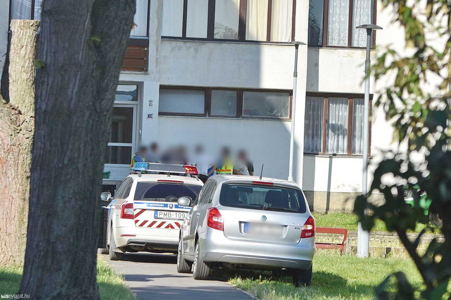 Kiesett egy kislány az ablakon Kőszegen
