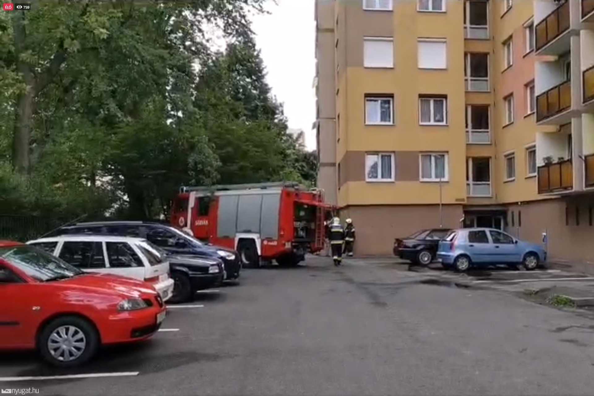 Több hete vagy hónapja elhunyt idős férfi holttestét találták meg egy szombathelyi lakásban