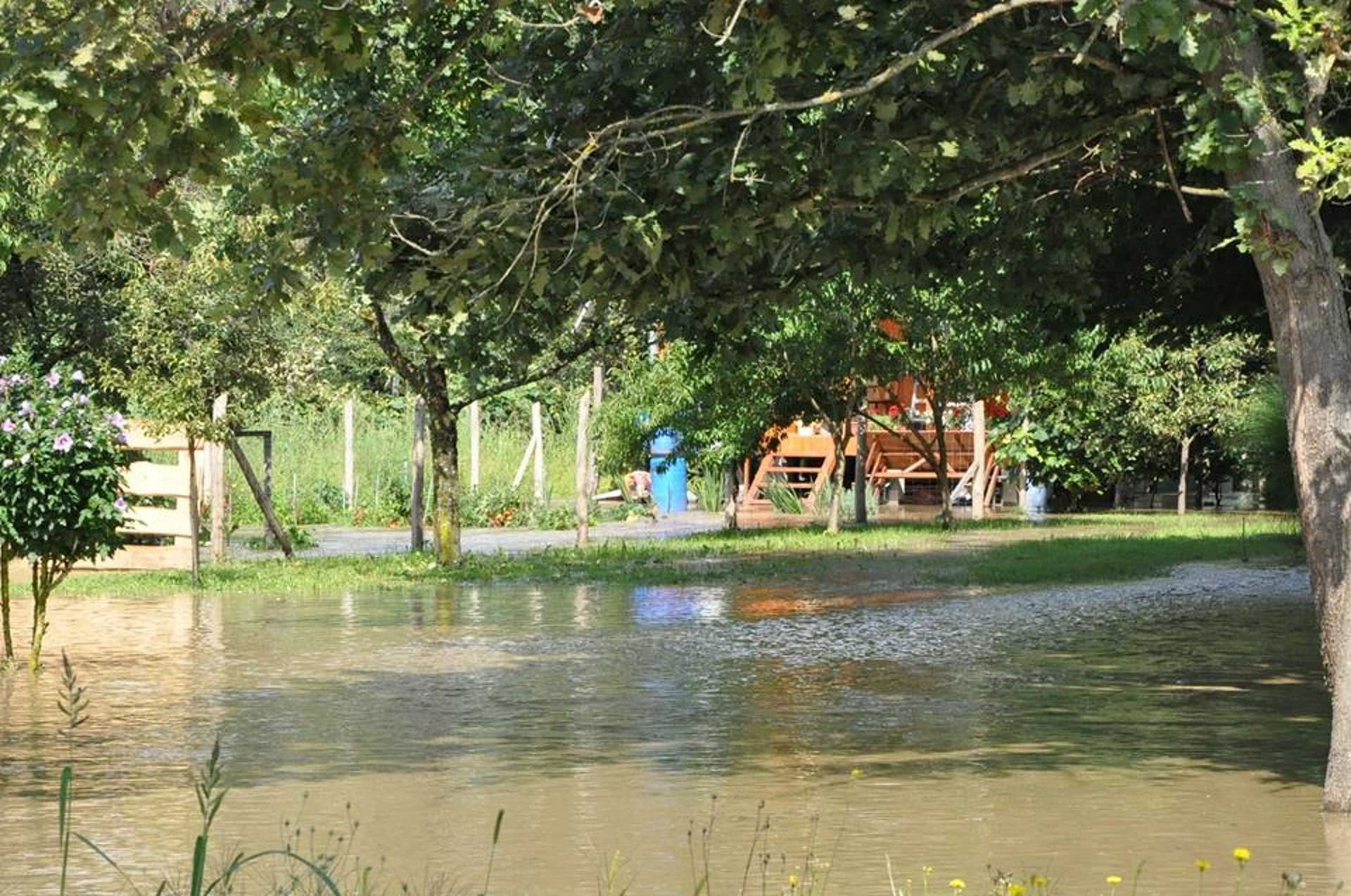Víz alatt a szentgotthárdi kiskertek