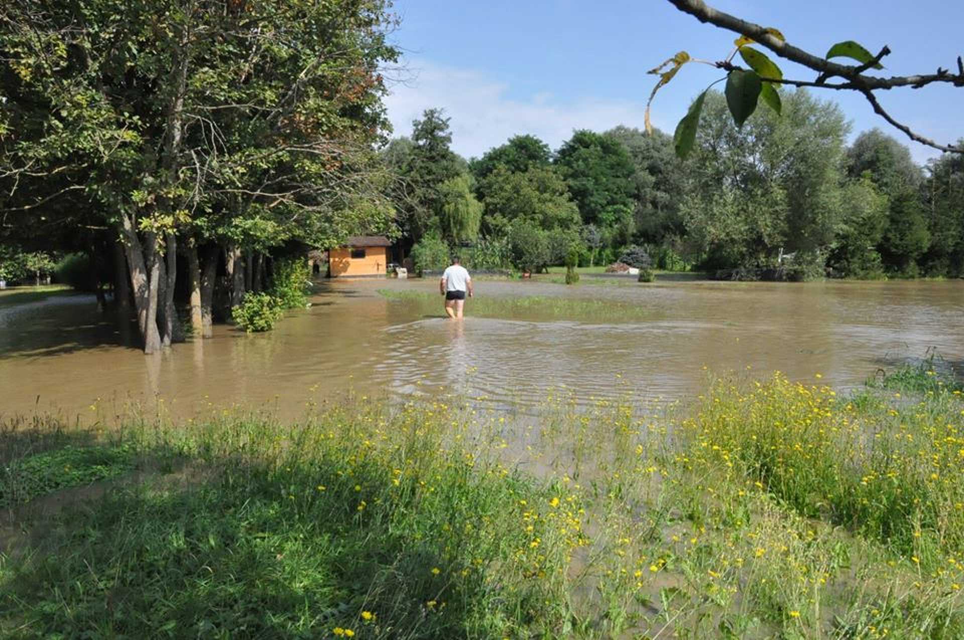Víz alatt a szentgotthárdi kiskertek
