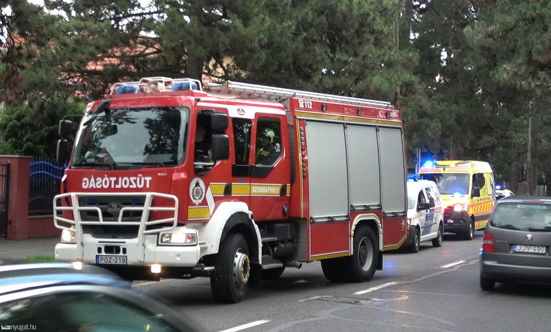 Egy gyerek beszorult lábát szabadították ki