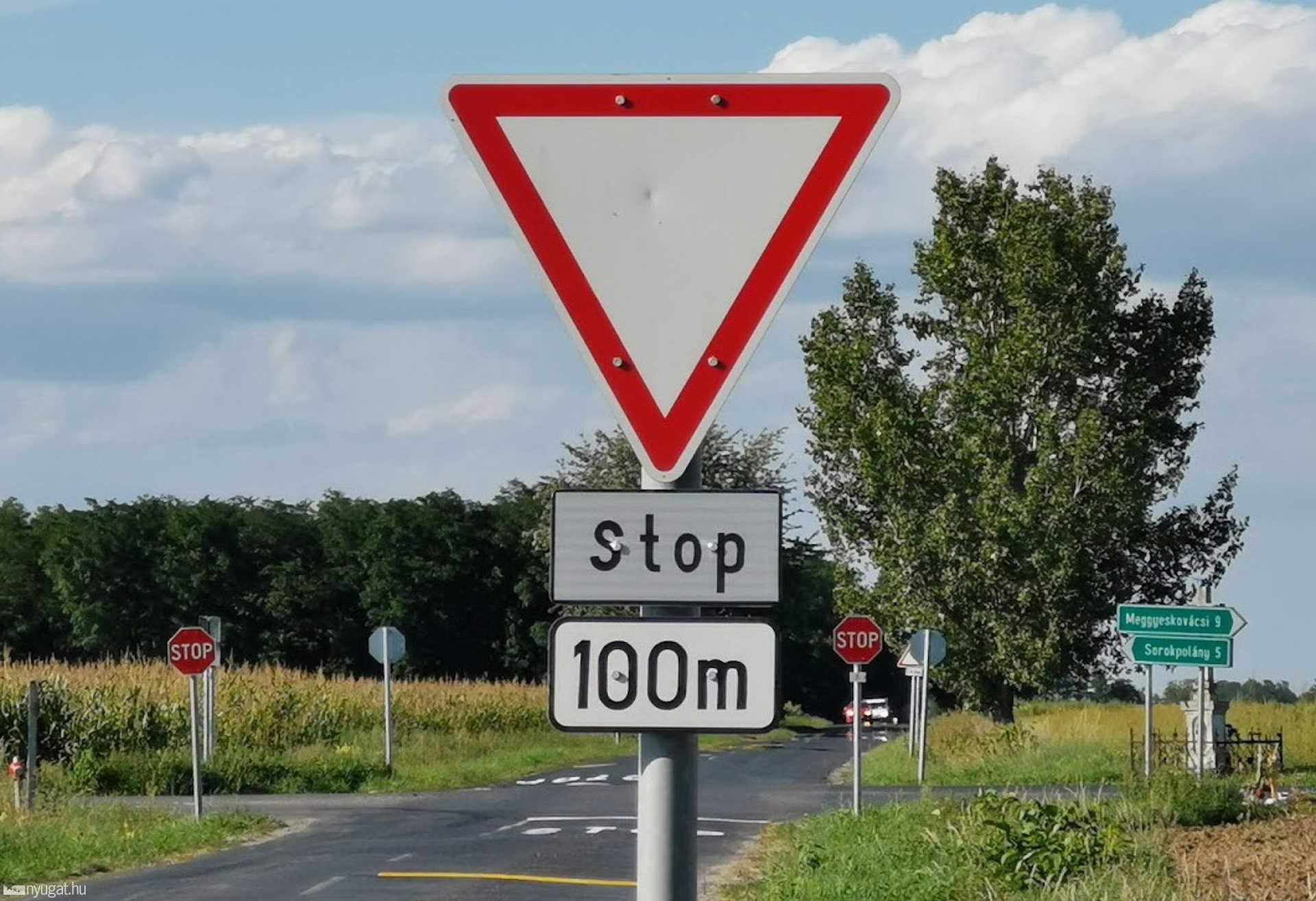 STOP-tábla került a hírhedt sorkifaludi kereszteződésbe