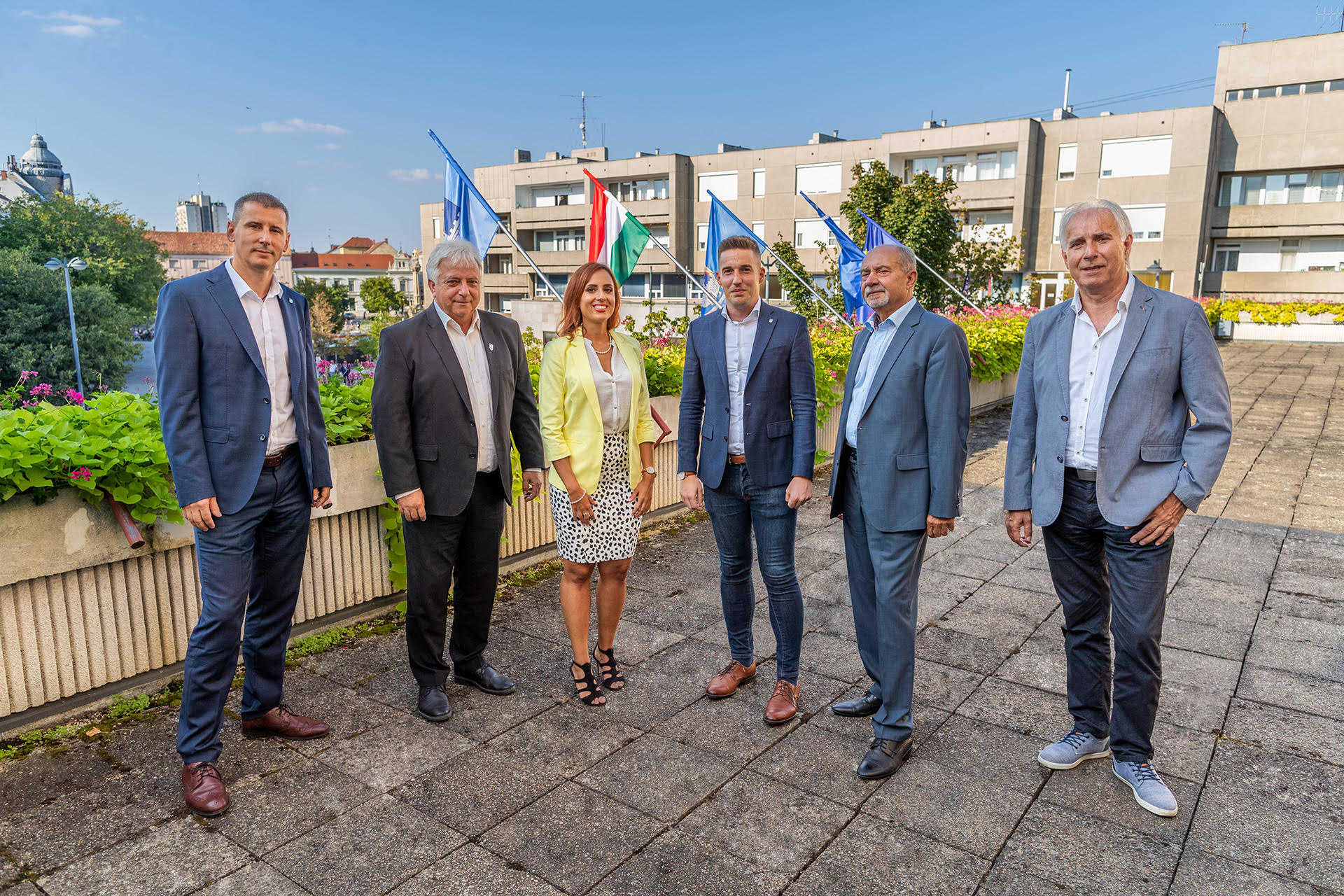 A képen balról jobbra: Nemény András, Fehér László, Bokányi Adrienn, Horváth Soma, Ipkovich György, Szabó József 