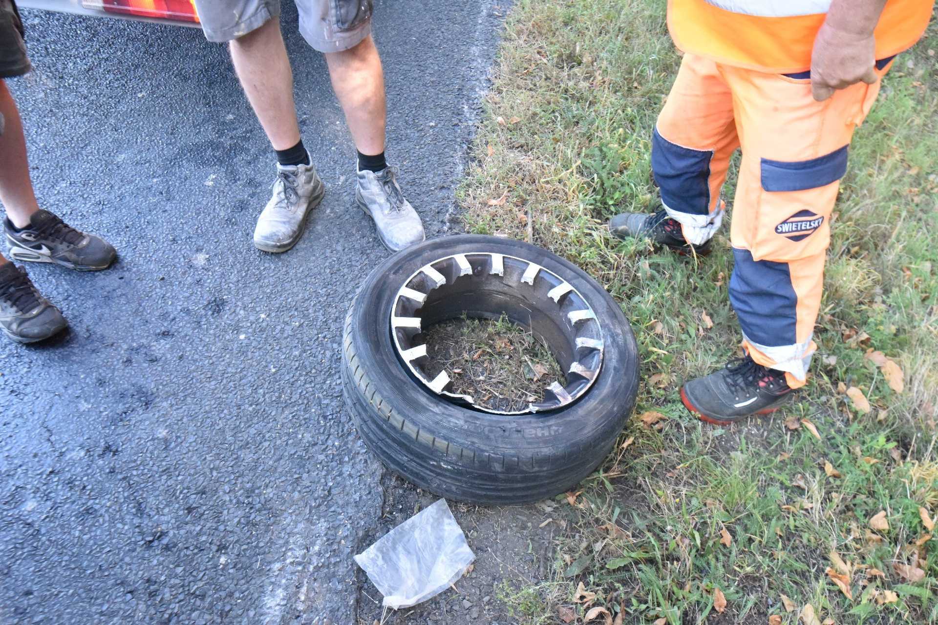 Busszal ütközött és árokba csapódott egy Skoda Sorokpolány közelében 