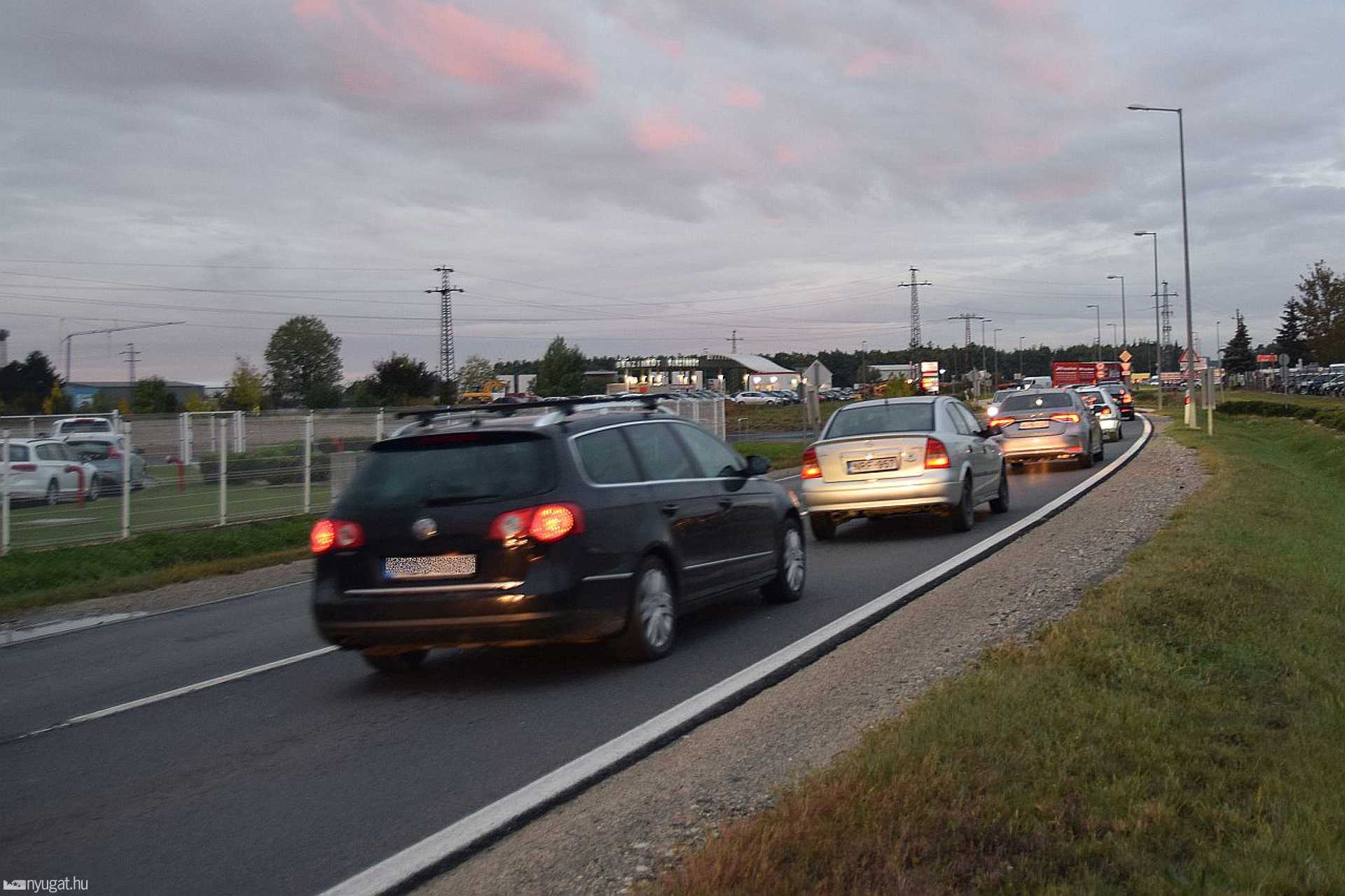 87-es út, elkerülő, körgyűrű, vasúti átjáró, forgalom dugó