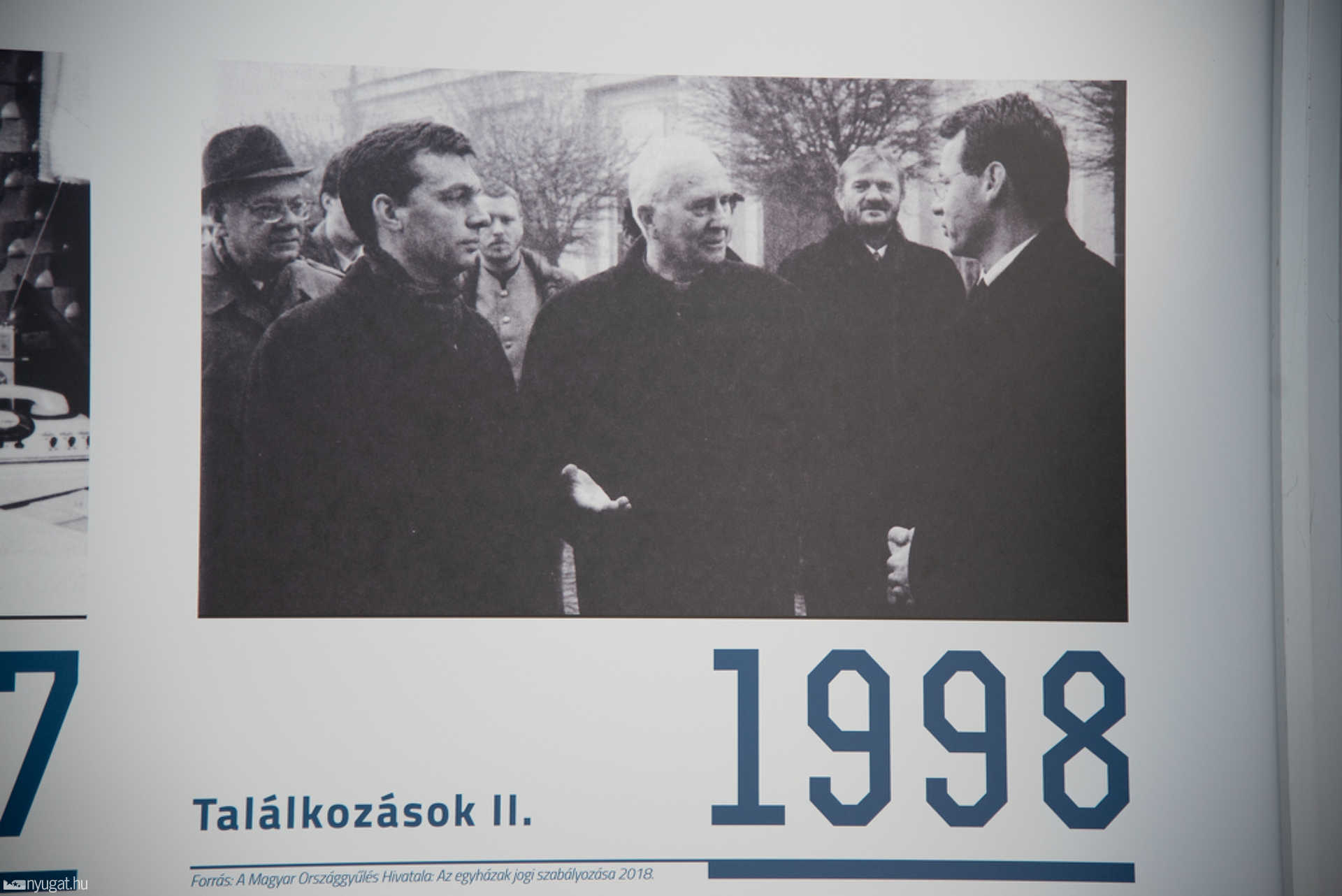30 év 30 kép kiállításmegnyitó