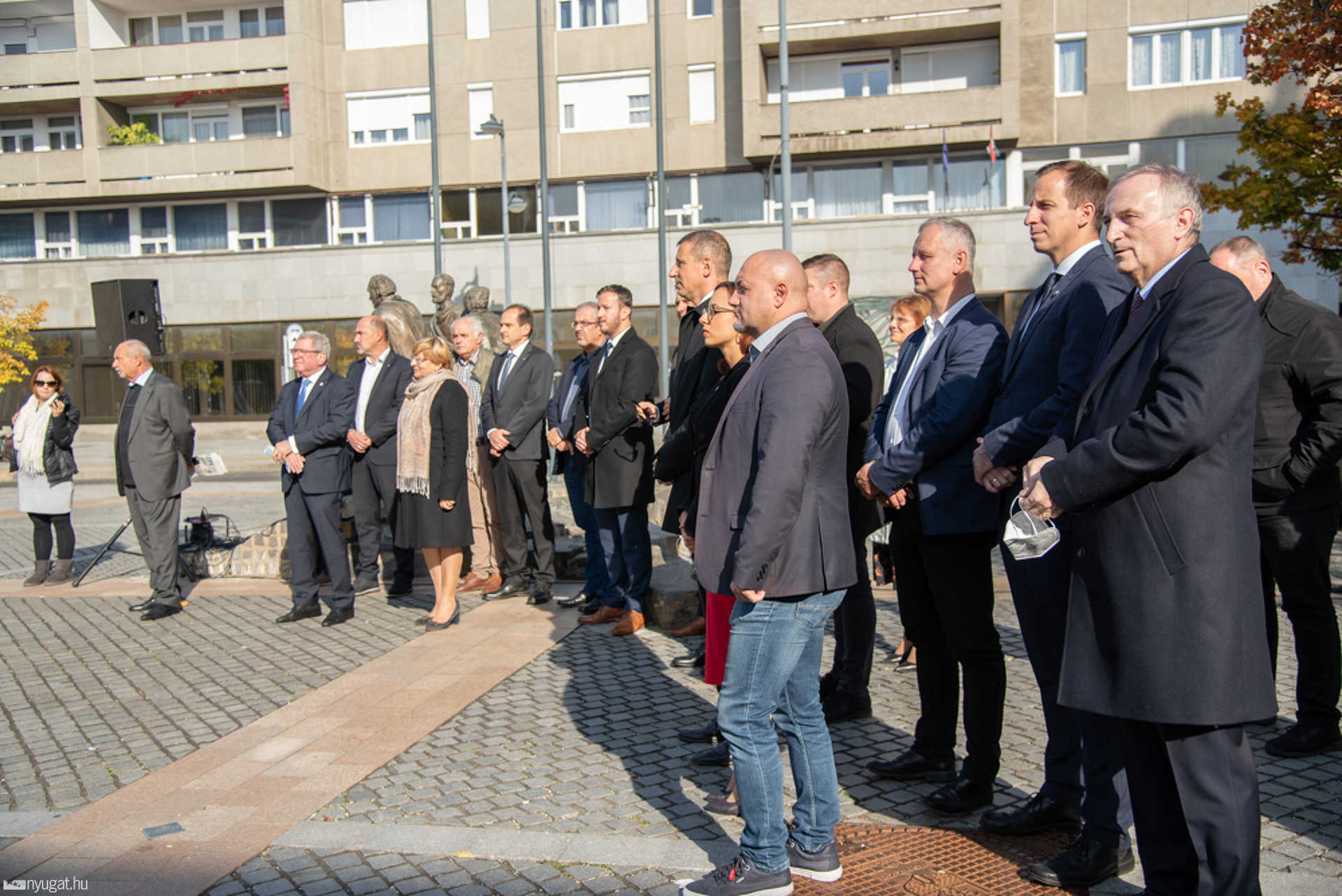 30 év 30 kép kiállításmegnyitó