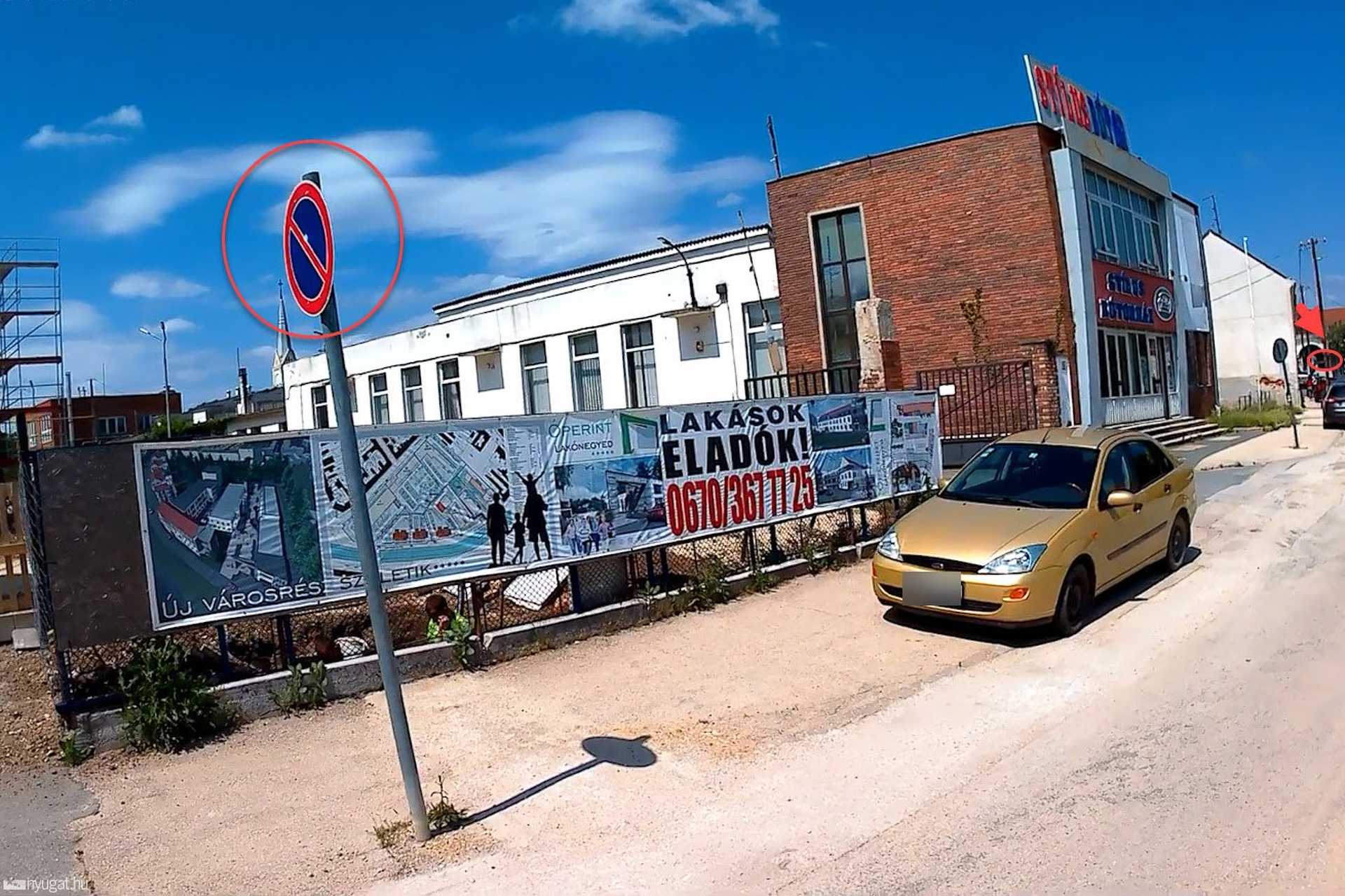 Szabálytalan és kreatív parkolások Szombathelyen: Szabadságharcos utca