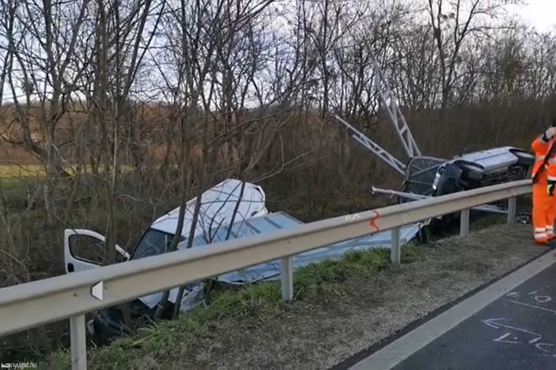 Két baleset a 8-as számú főúton