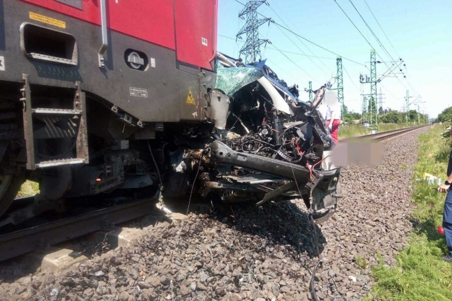 Soproni vasúti átjáróban történt halálos baleset