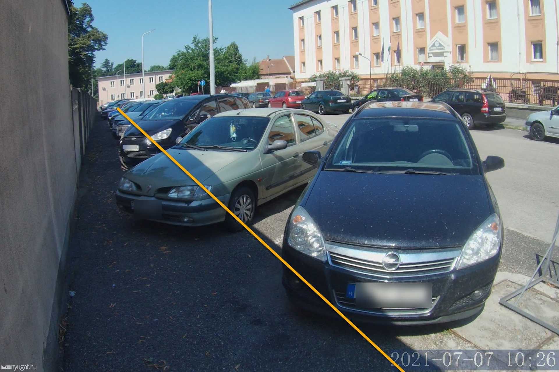Szabálytalan és kreatív parkolások Szombathelyen - Rendőrség, Deák Ferenc utca