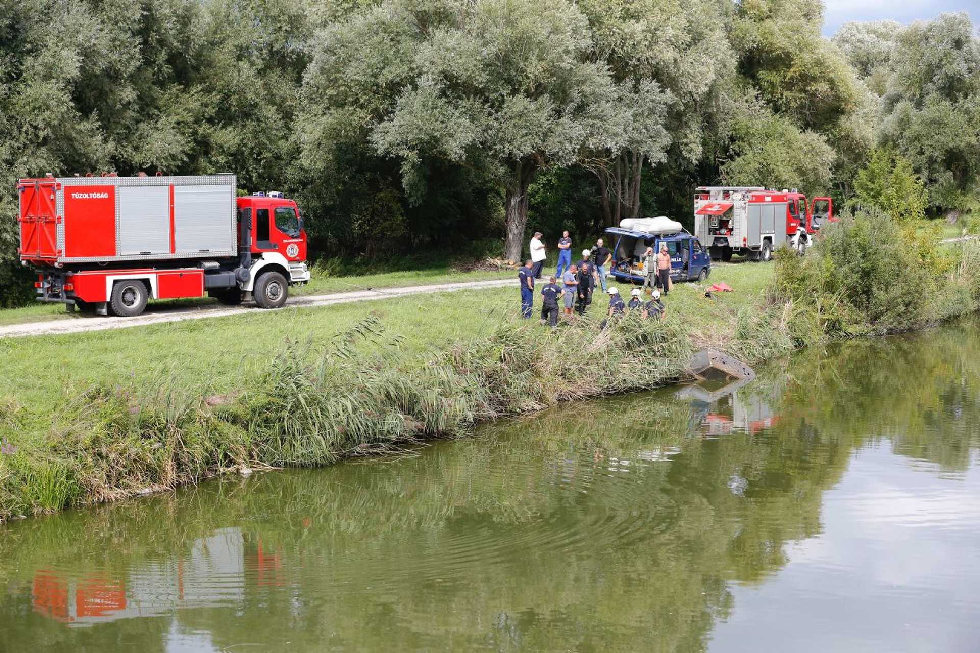 20 éve ellopott Lada a Zala folyóban