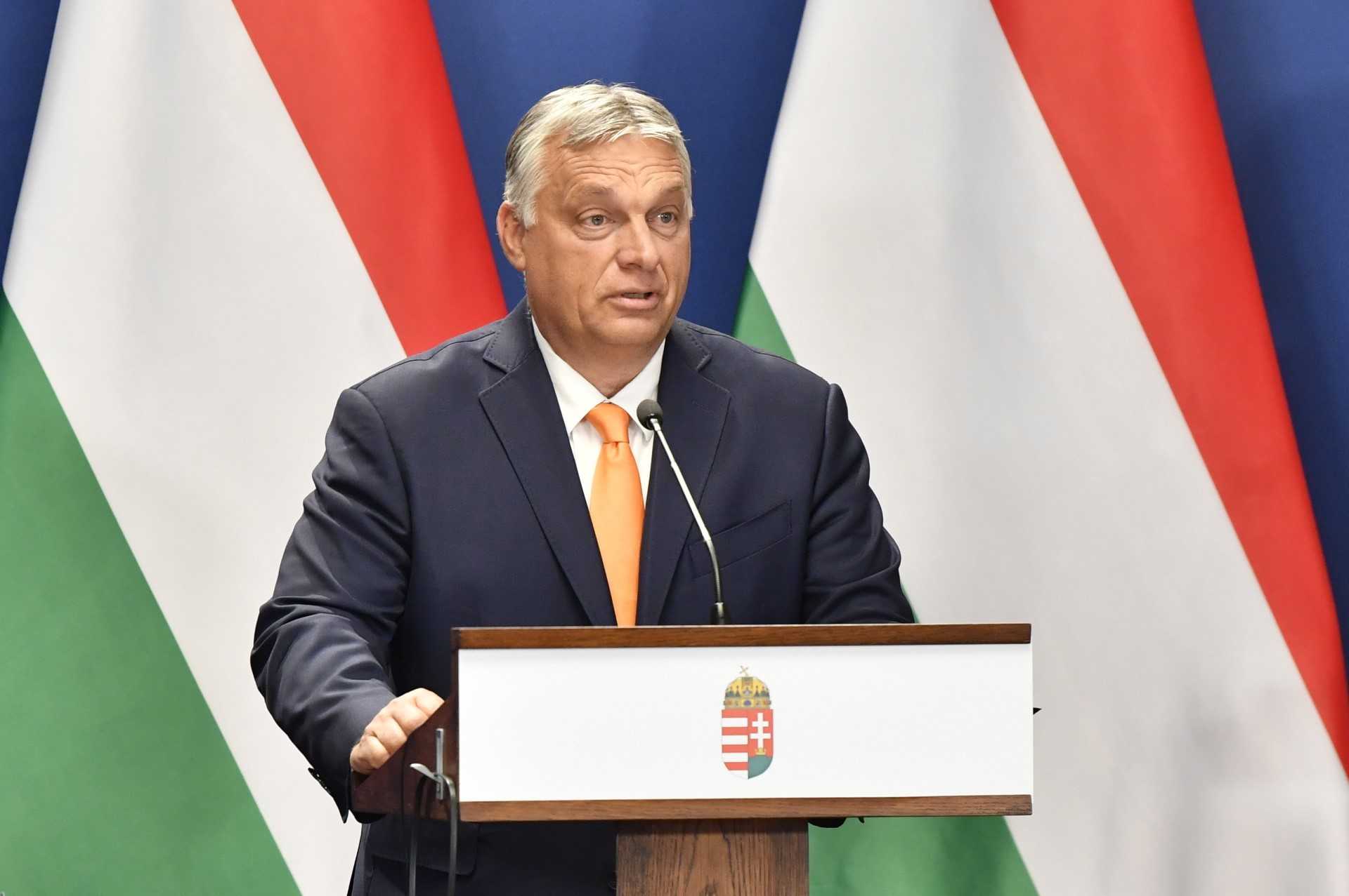 Orbán Viktor miniszterelnök az Ana Brnabic szerb kormányfővel tartott sajtótájékoztatón Budapesten, a Karmelita kolostorban 2021. szeptember 8-án.