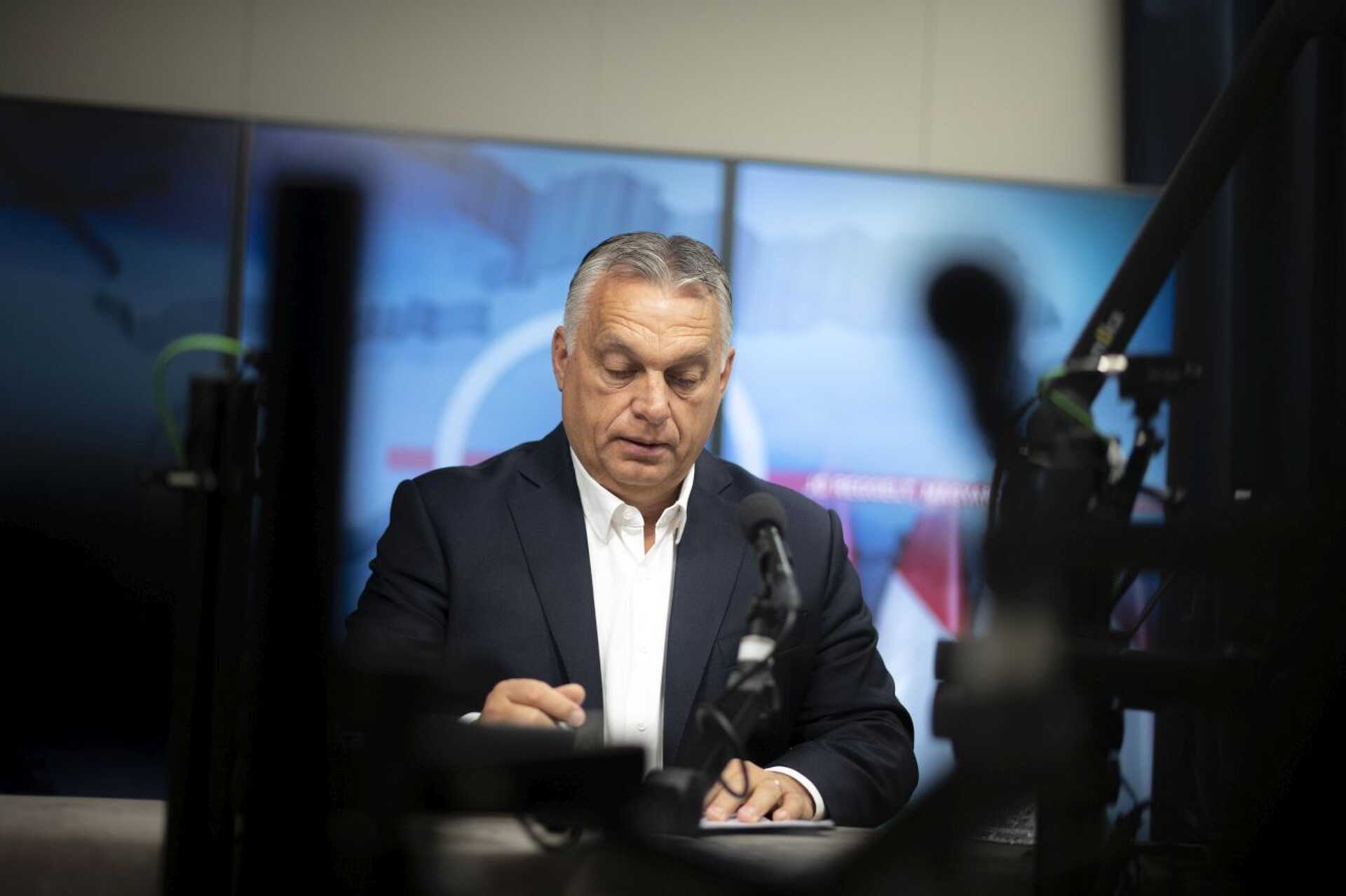 Levelet kaptam a miniszterelnöktől – Tisztelt honfitársam – írja nekem kormányfő.