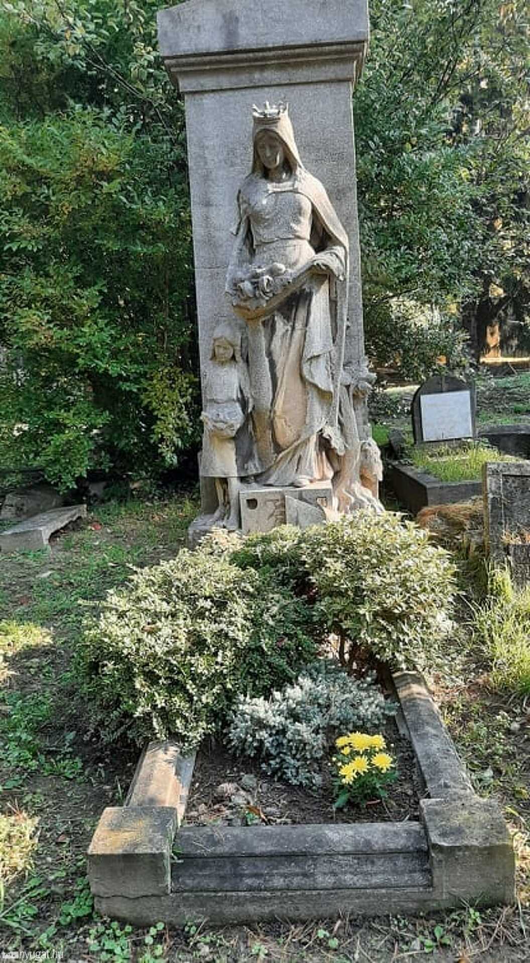 Szépítő Egyesület a Szent Márton Temetőben
