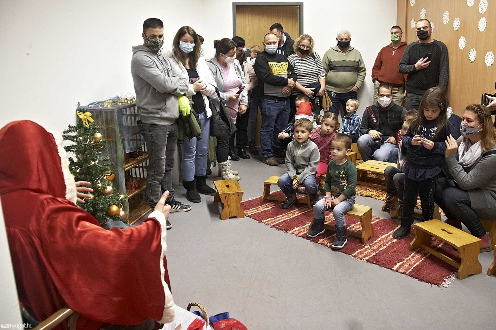 Mikulás járt az Agora MSH-ban
