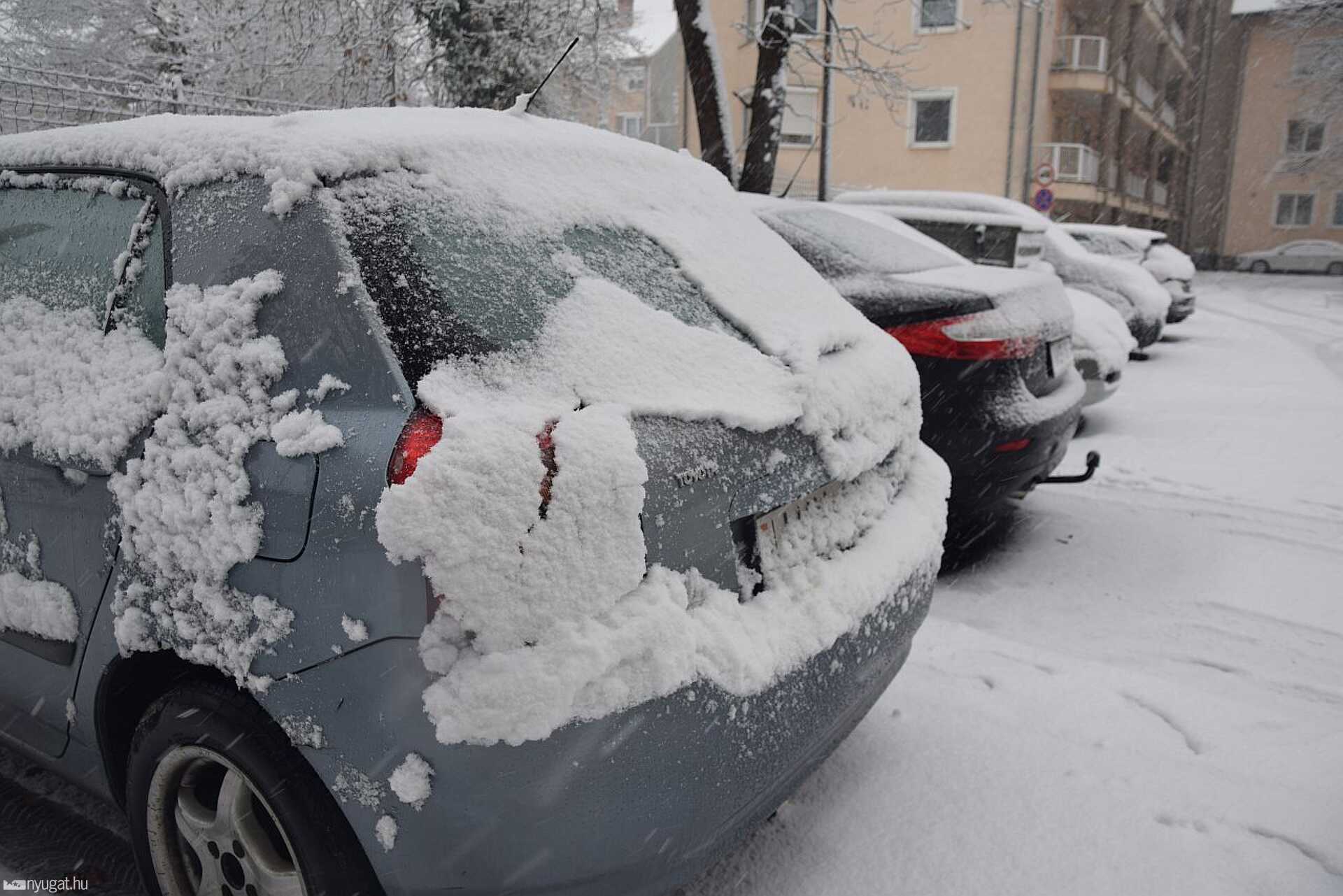 Hó, havazás, havas utak, tél