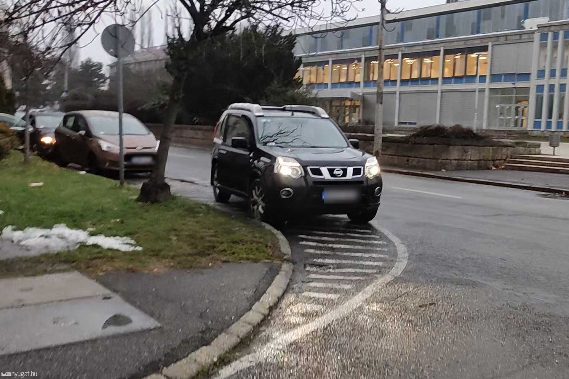 Szabálytalan és kreatív parkolások Szombathelyen: Szabálytalan és kreatív parkolások Szombathelyen: a leleményesség határtalan