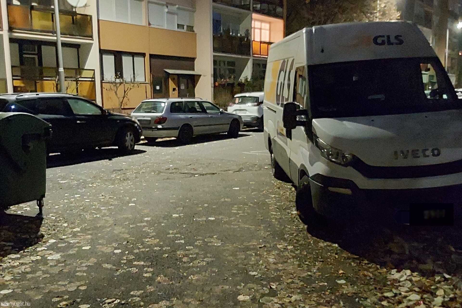 Szabálytalan és kreatív parkolások Szombathelyen: Szabálytalan és kreatív parkolások Szombathelyen: a leleményesség határtalan