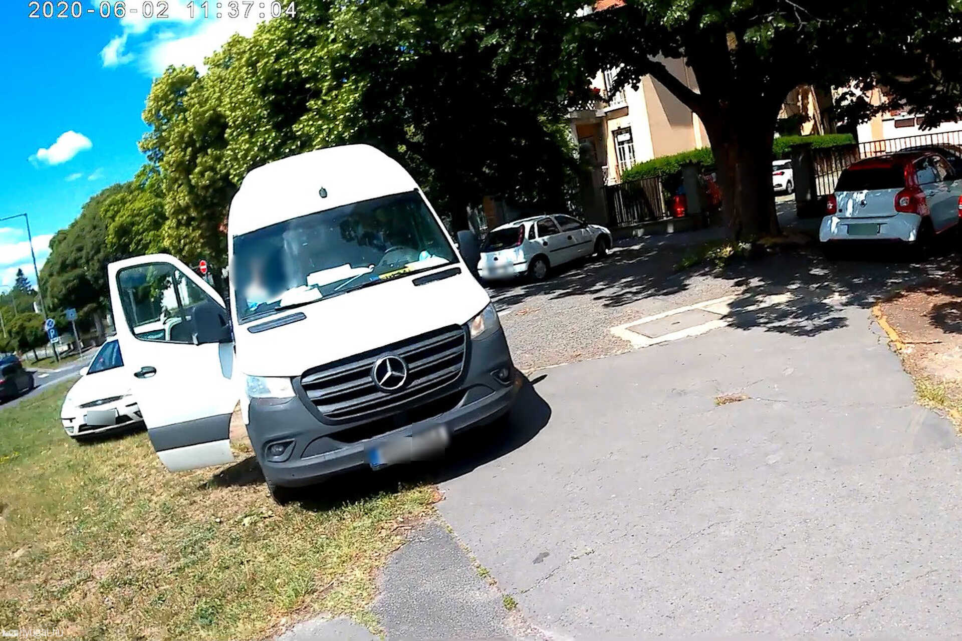 Szabálytalan és kreatív parkolások Szombathelyen: Szabálytalan és kreatív parkolások Szombathelyen: a leleményesség határtalan