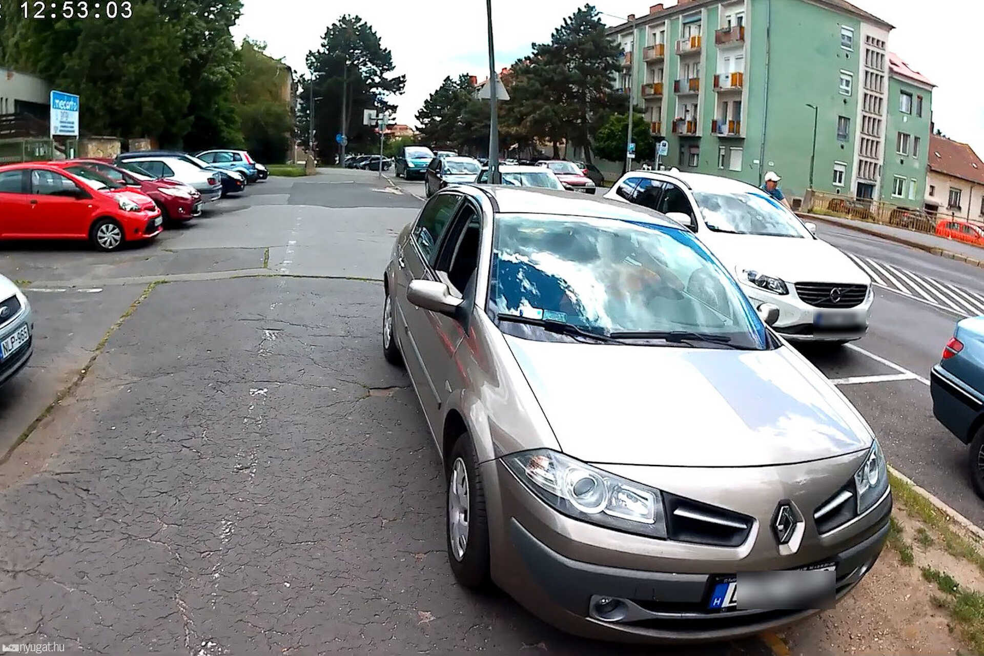 Szabálytalan és kreatív parkolások Szombathelyen: Szabálytalan és kreatív parkolások Szombathelyen: a leleményesség határtalan