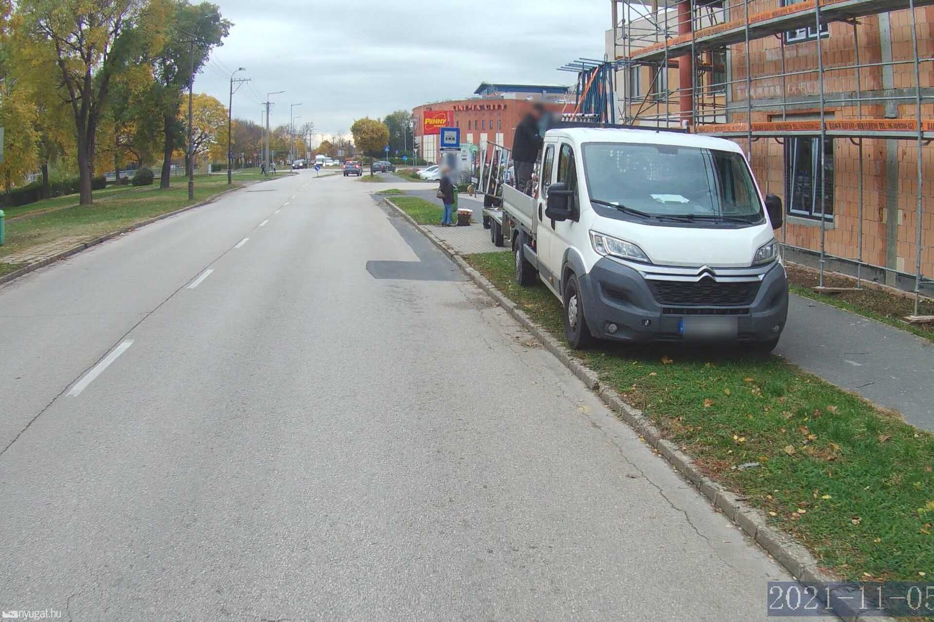 Szabálytalan és kreatív parkolások Szombathelyen