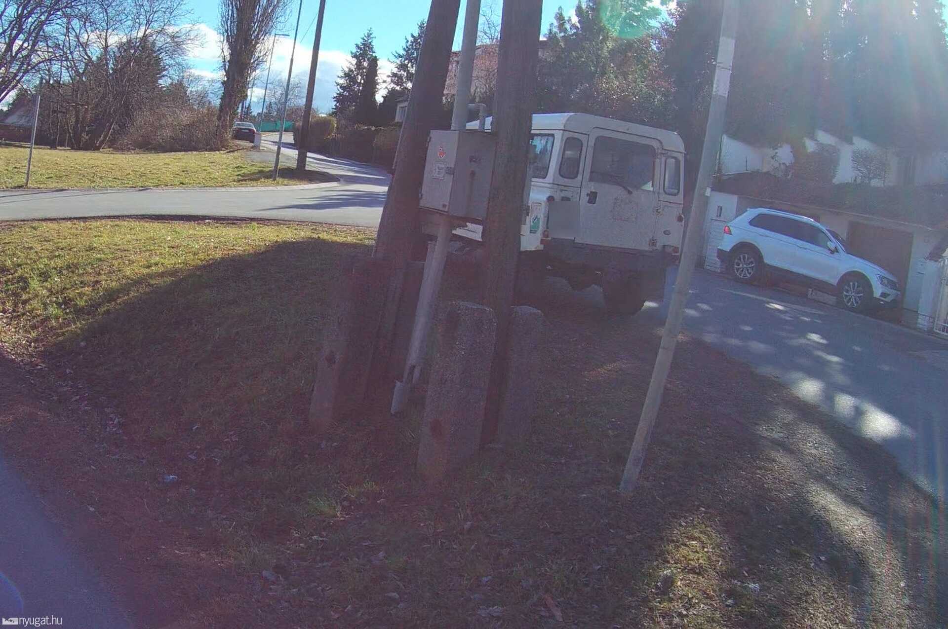 Szabálytalan és kreatív parkolások Szombathelyen