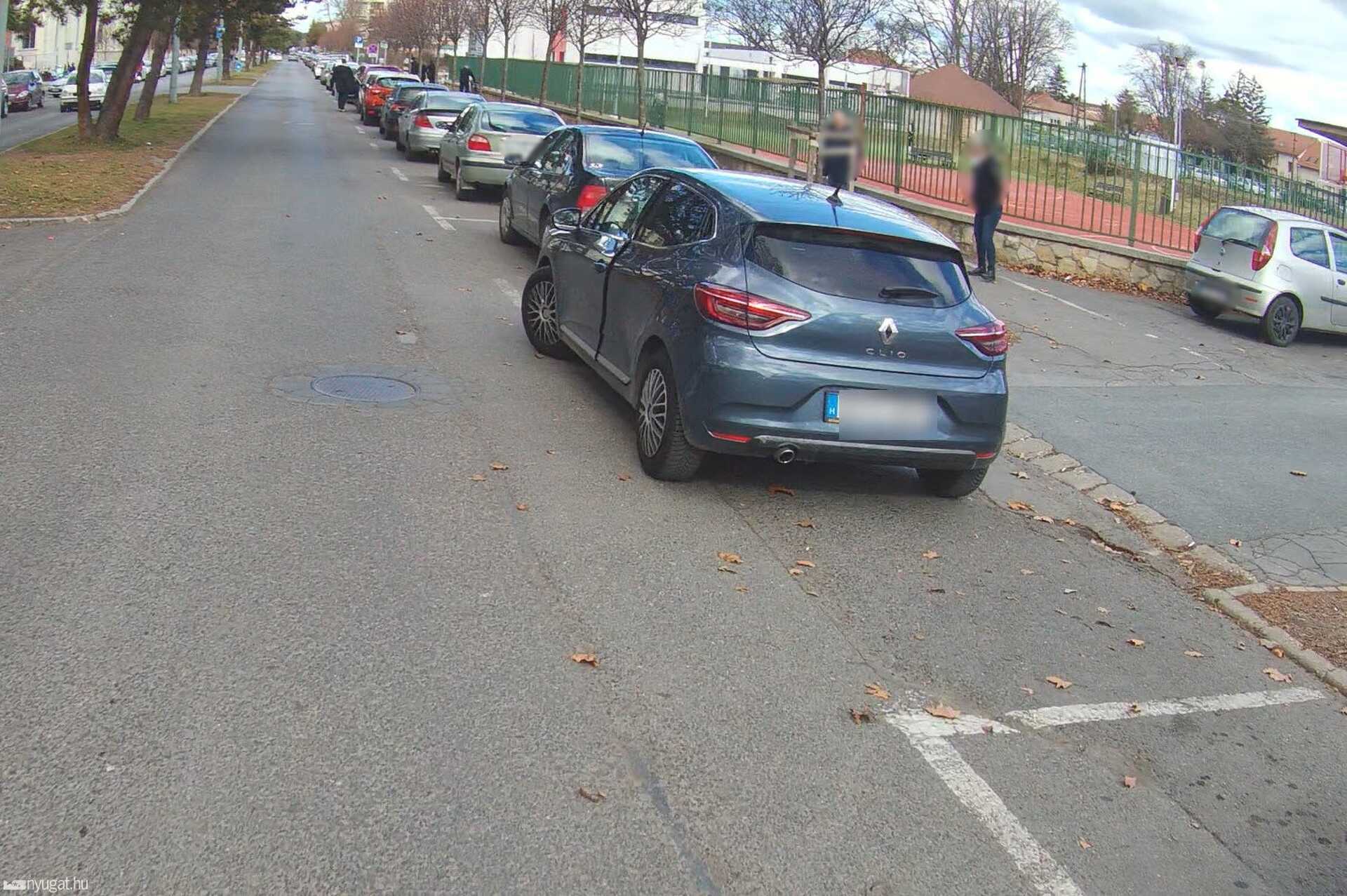 Szabálytalan és kreatív parkolások Szombathelyen