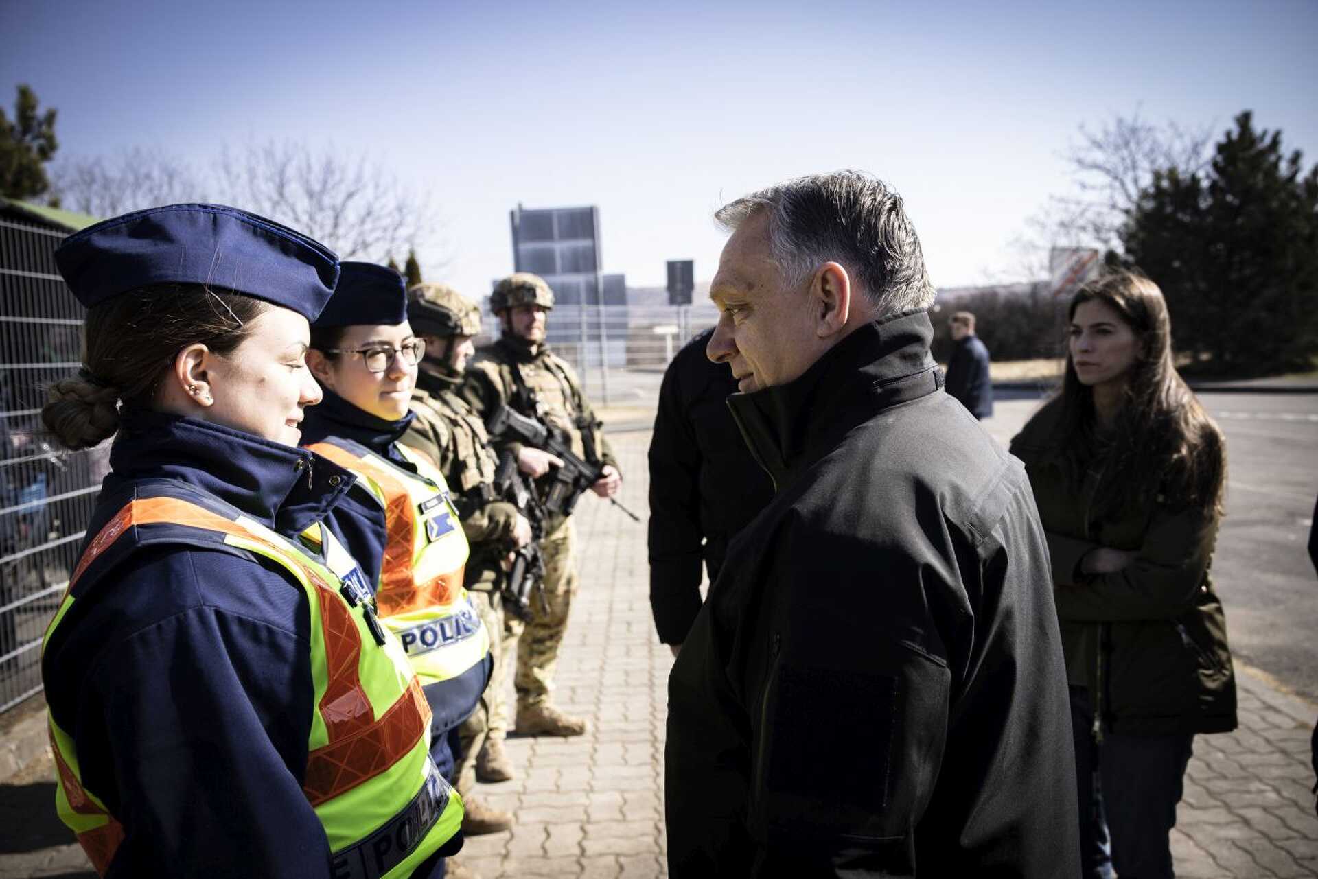 Orbán Viktor szemléje az ukrán határnál