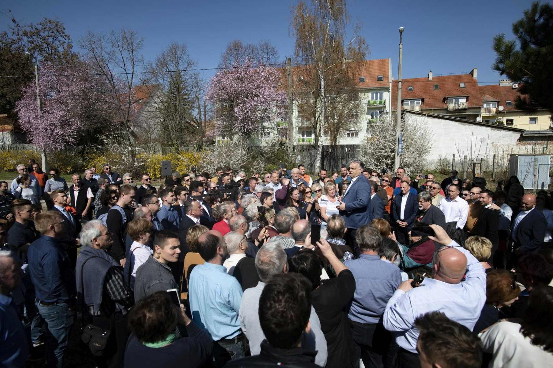 Orbán Viktor győri választókkal találkozott