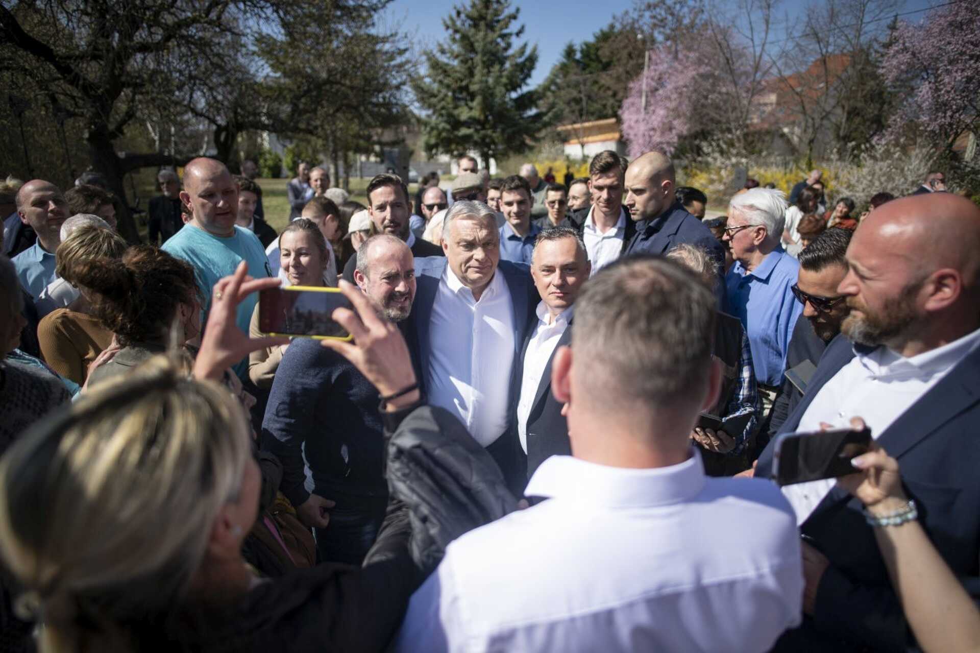 Orbán Viktor győri választókkal találkozott