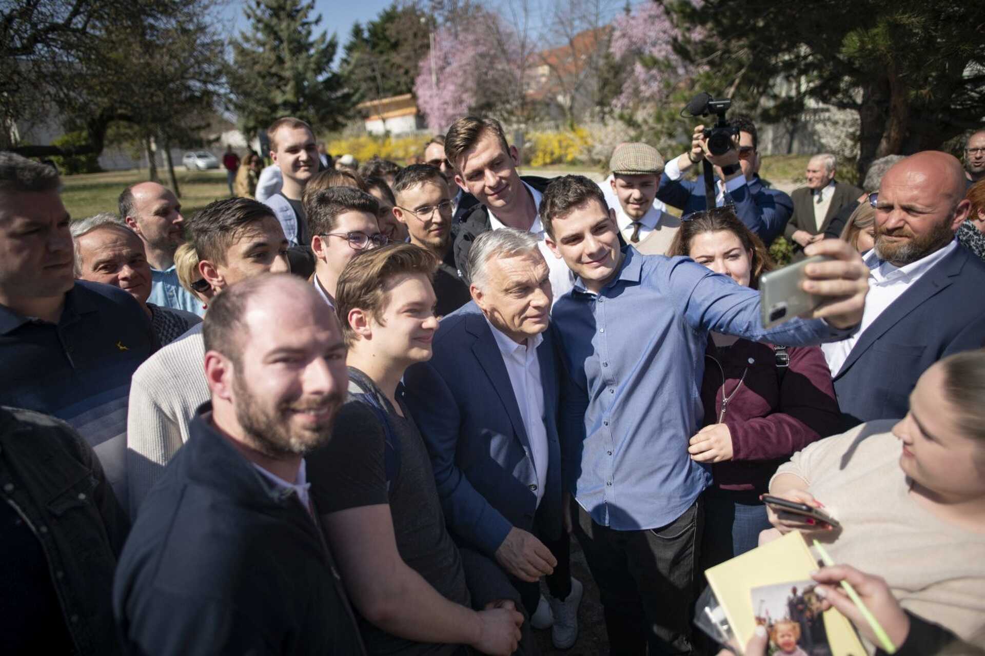 Orbán Viktor győri választókkal találkozott