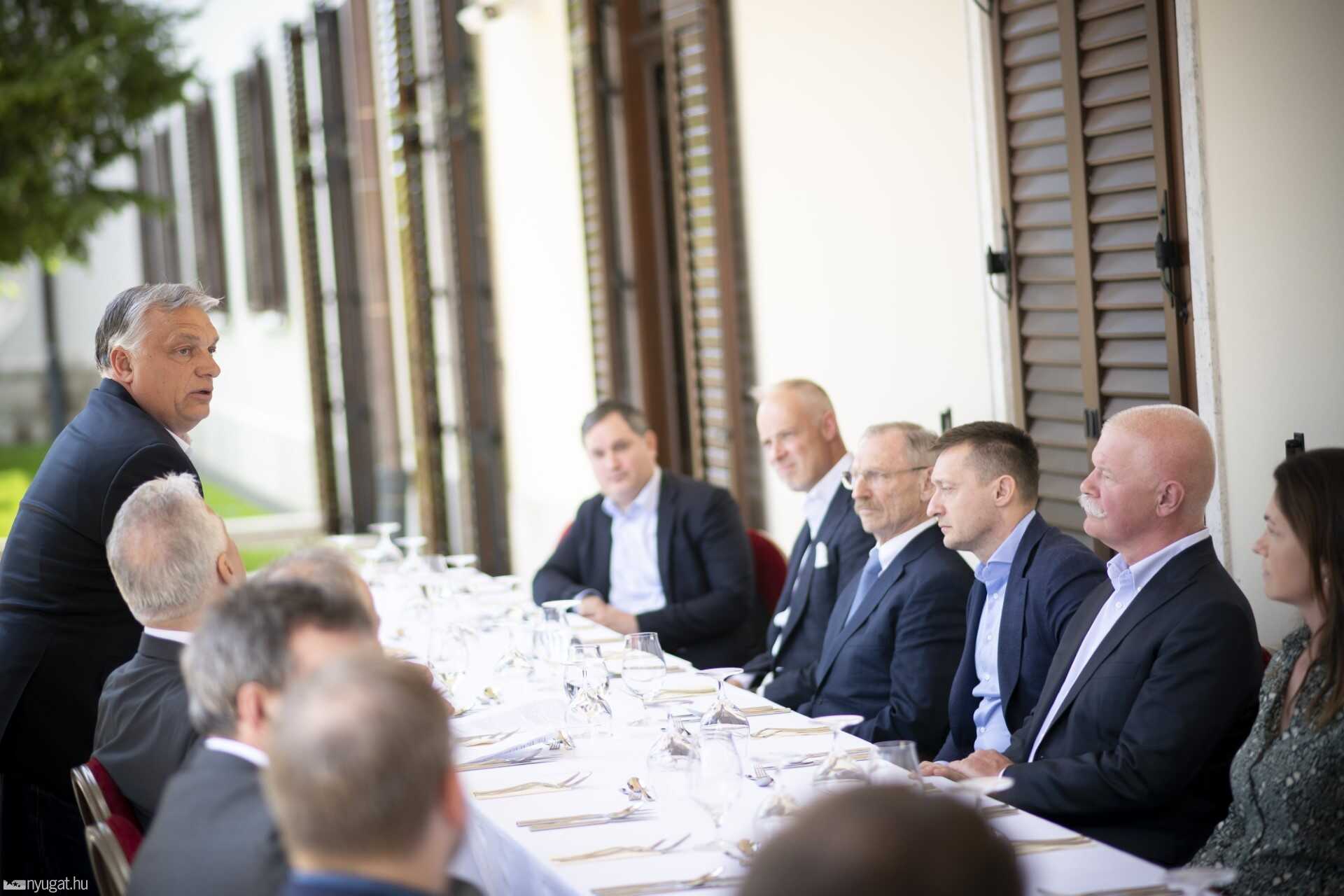 Orbán Viktor kormánya megalakításáról egyeztetett 