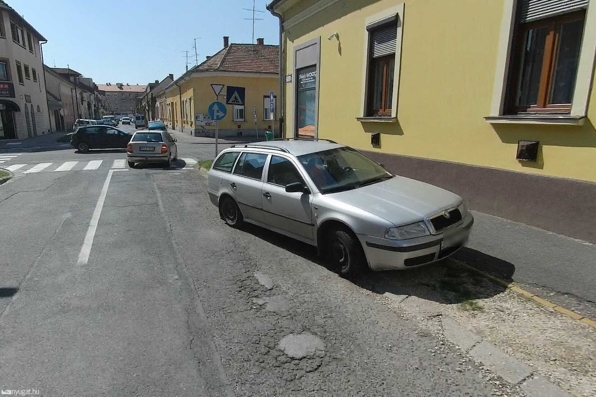 Szabálytalan és kreatív parkolások Szombathelyen