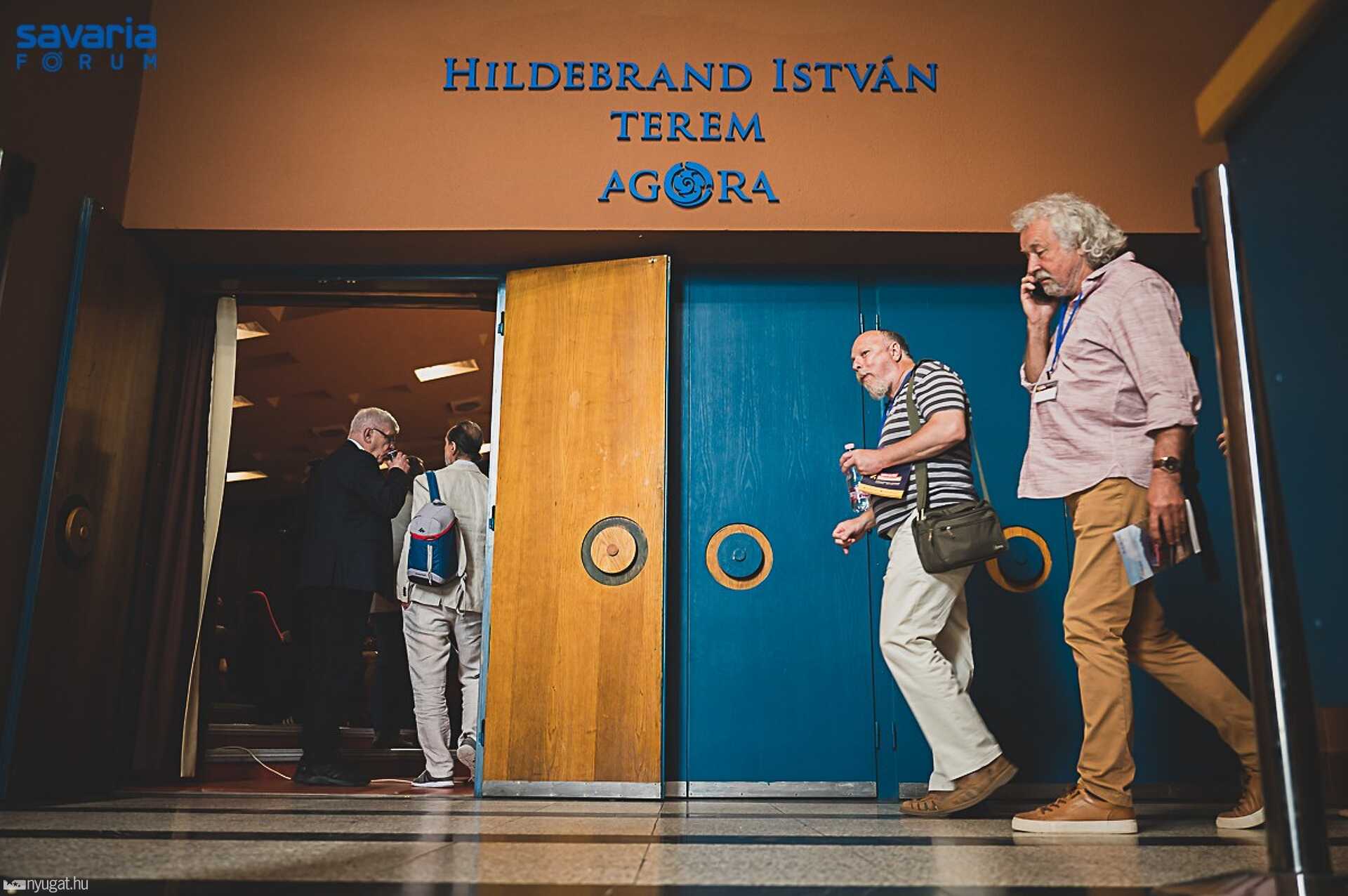 Hildebrand István névadó ünnepség a Savaria Moziban