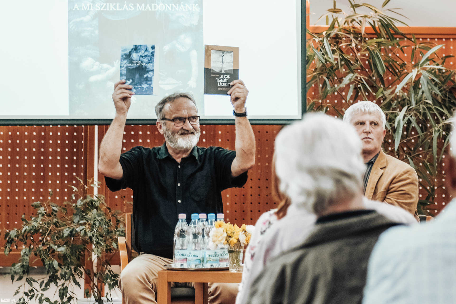 Kettős könyvbemutató a Berzsenyi Dániel Könyvtárban