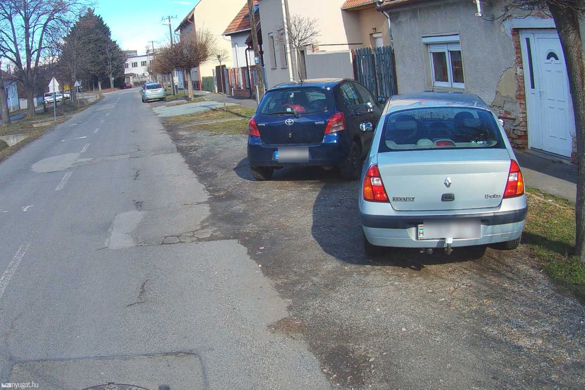 Szabálytalan és kreatív parkolások Szombathelyen