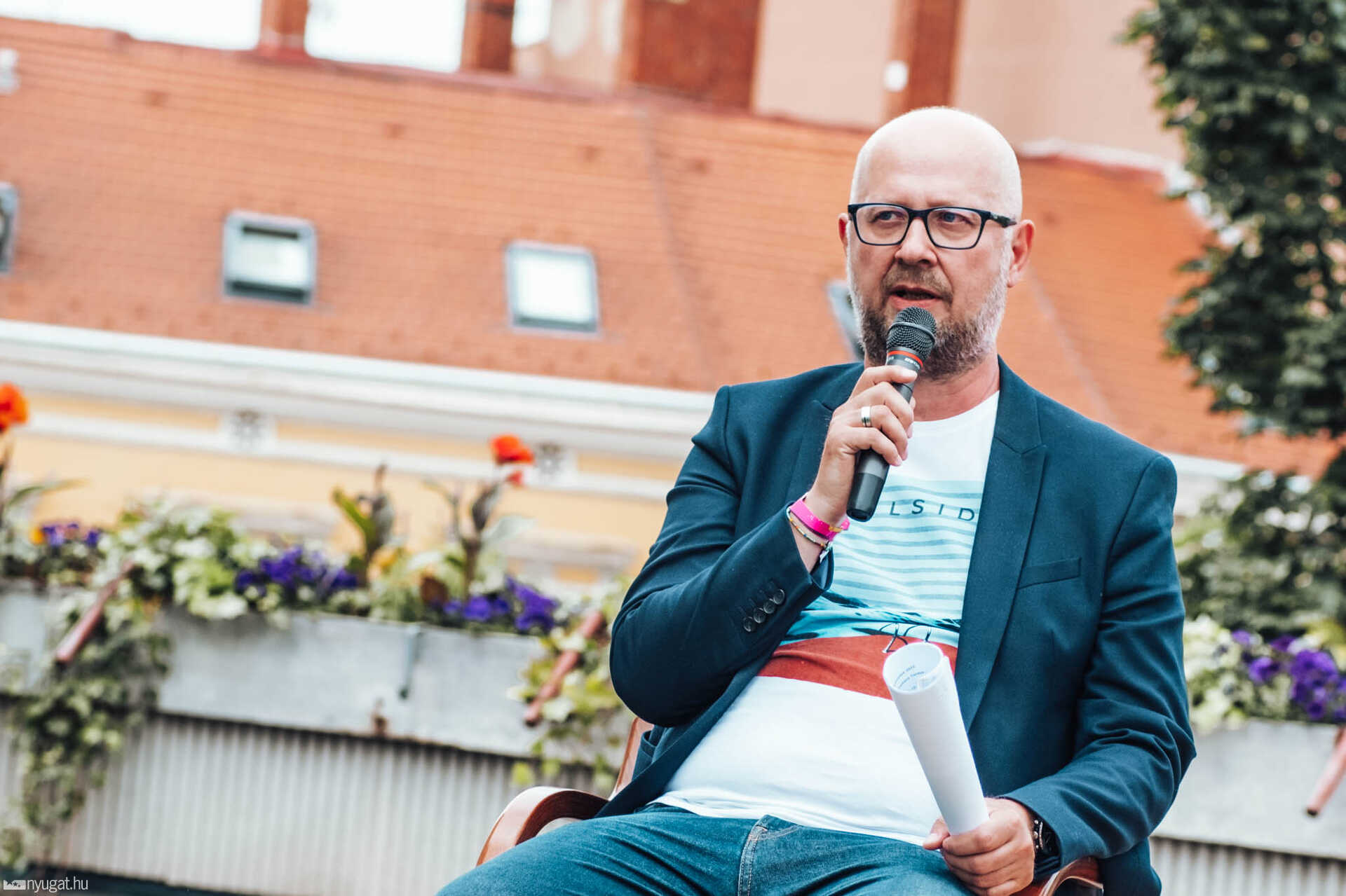 Sajtótájékoztató a Teraszkoncertekről és az Utcaművészeti hétvégéről