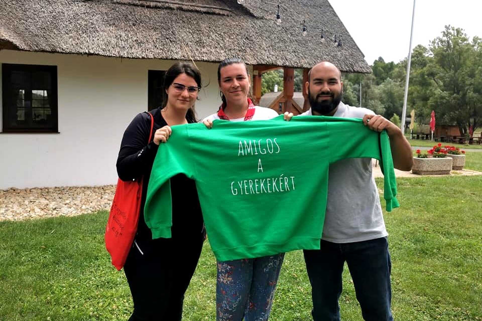 A szombathelyi Amigók: Horváth Mirtill, Czita Virág és Sághegyi Erik