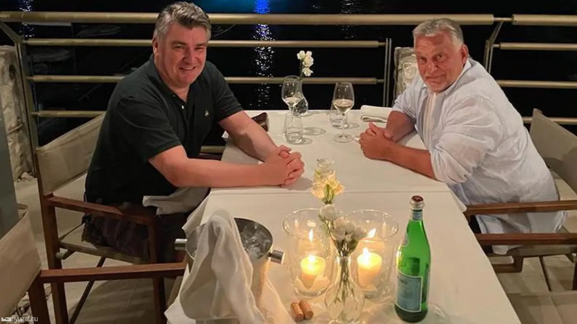 Orbán Viktor vacsorázik