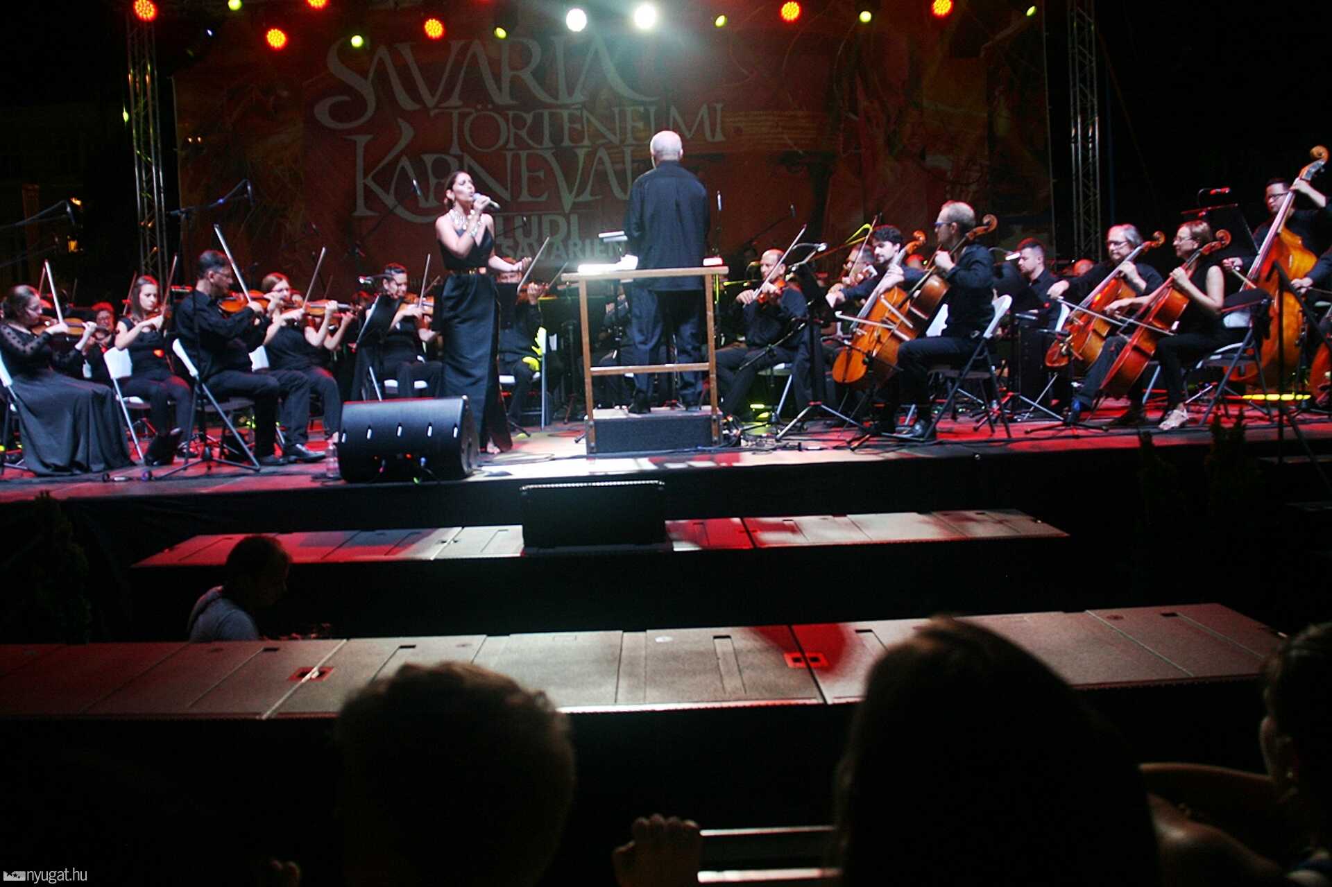 Savaria Karnevál nyitó koncert Radics Gigivel
