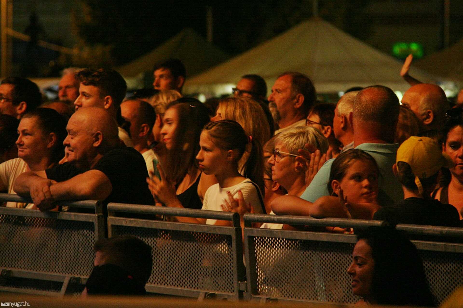 Savaria Karnevál nyitó koncert Radics Gigivel