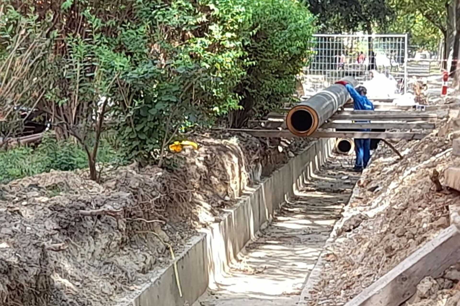 Vezetéket cserél a Távhő a Váci utcában