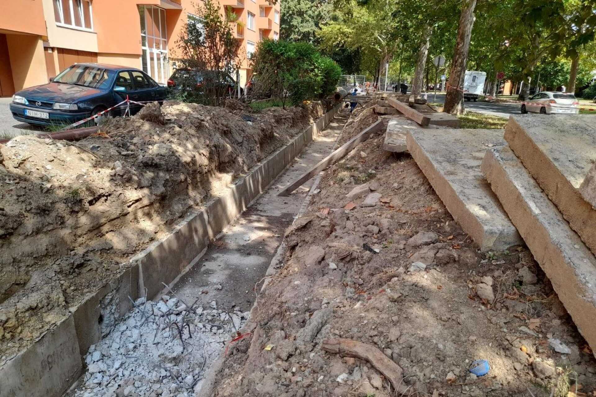 Vezetéket cserél a Távhő a Váci utcában