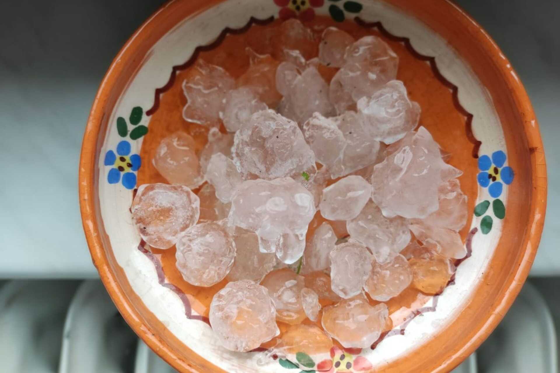 nagy darabokban esett a jég Szlovéniában