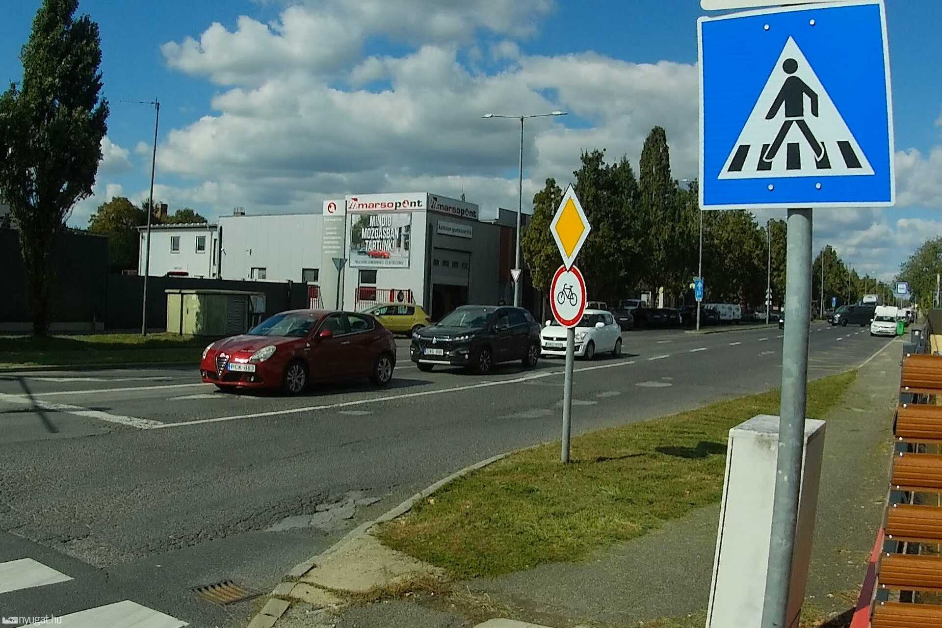 Kerékpárút-tervezési anomália - Puskás Tivadar utca, Szombathely