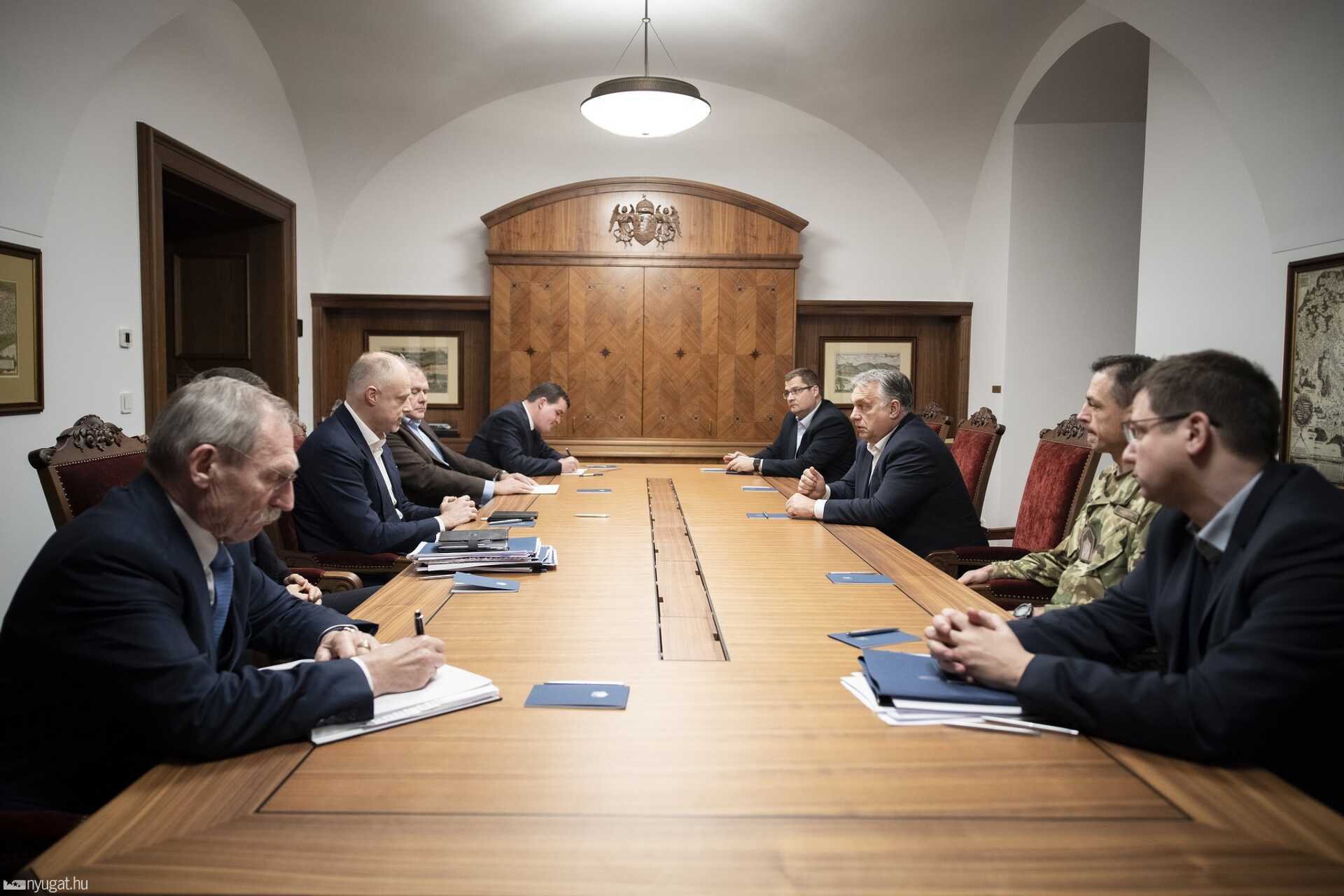 Orbán Viktor összehívta a Védelmi Tanácsot